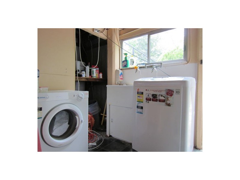 8 Bryant Street, Bundamba QLD 4304