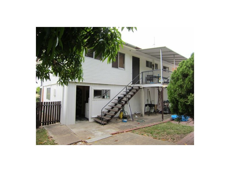 8 Bryant Street, Bundamba QLD 4304