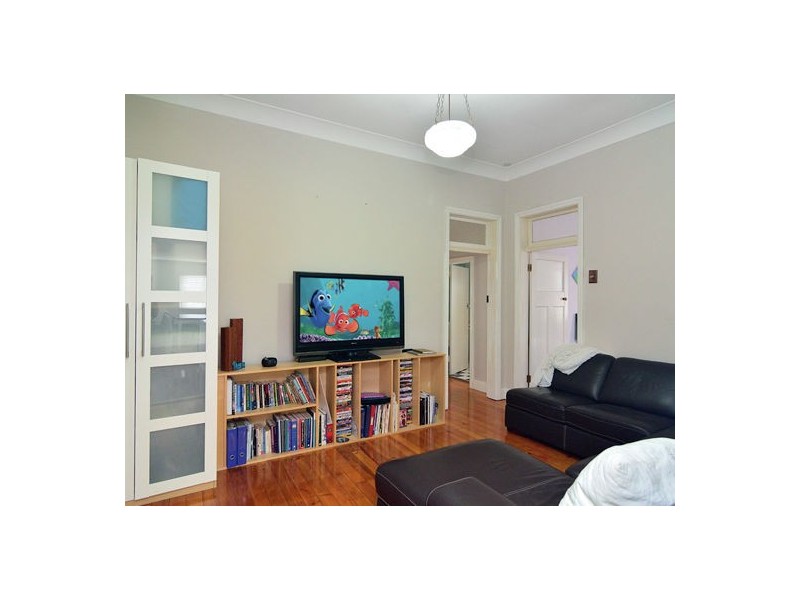 64 Chermside Road, Newtown QLD 4305