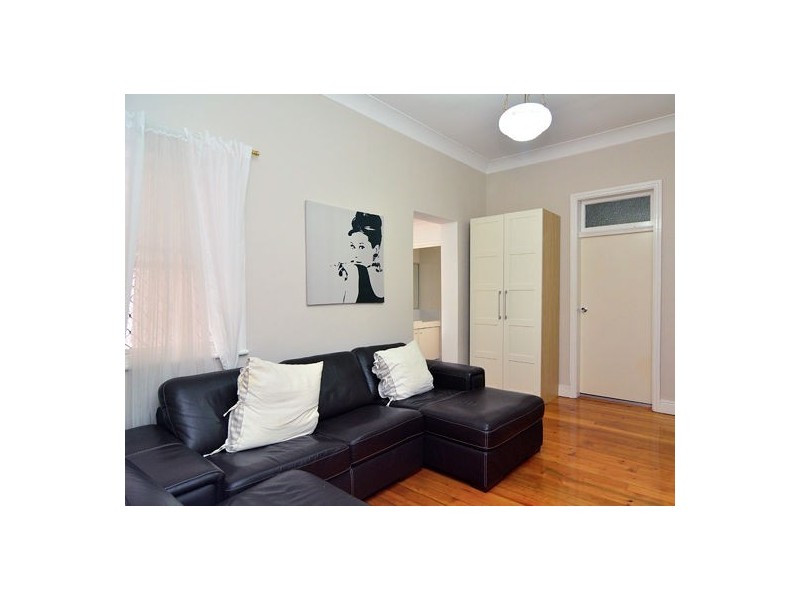64 Chermside Road, Newtown QLD 4305