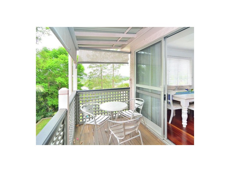 64 Chermside Road, Newtown QLD 4305