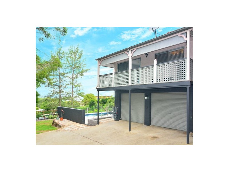 64 Chermside Road, Newtown QLD 4305