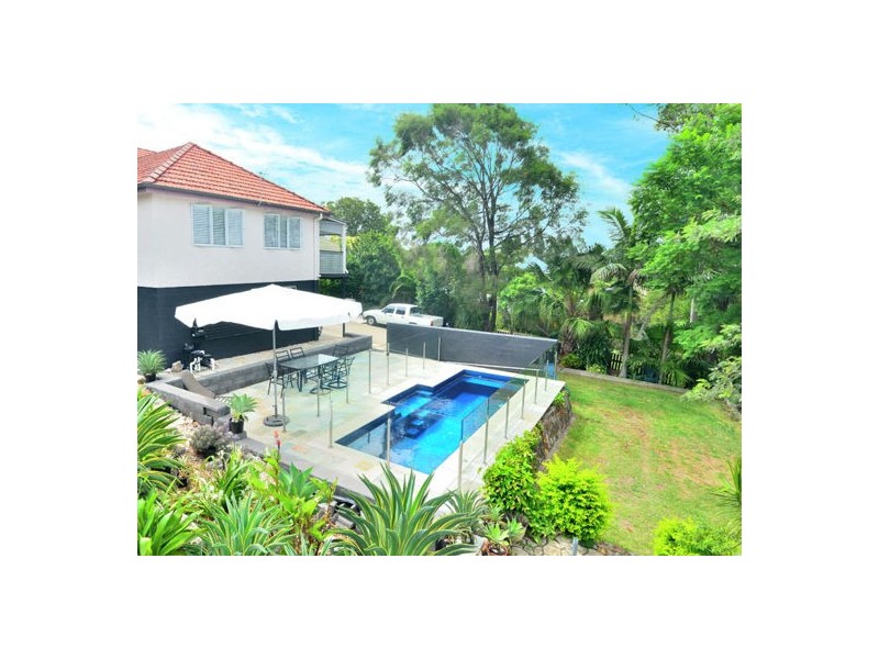64 Chermside Road, Newtown QLD 4305