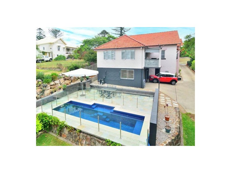 64 Chermside Road, Newtown QLD 4305