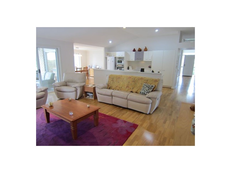 29 Emily Court, Walloon QLD 4306