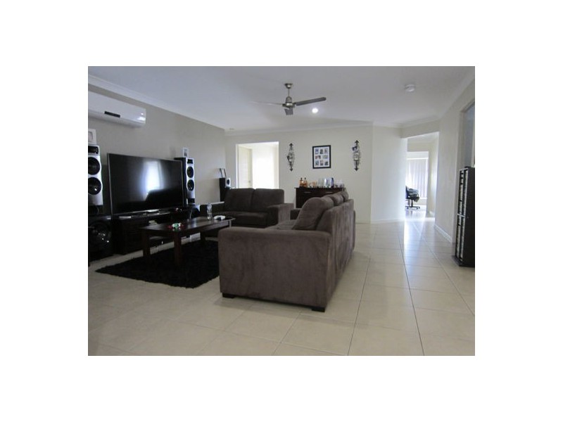 48 Baden Jones Way, North Booval QLD 4304