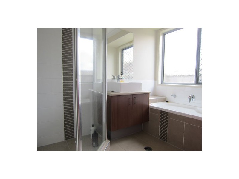 48 Baden Jones Way, North Booval QLD 4304