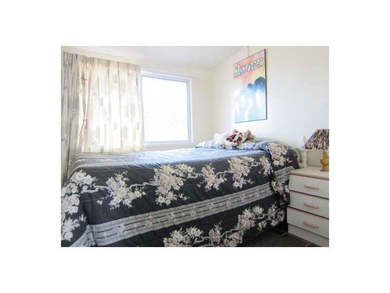 16 Woodford St, One Mile QLD 4305