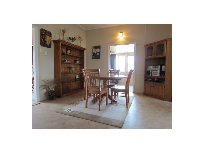 16 Woodford St, One Mile QLD 4305