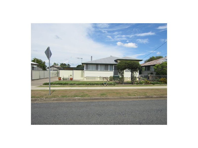 16 Woodford St, One Mile QLD 4305