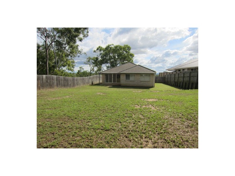 24 Lagoona Court, Churchill QLD 4305
