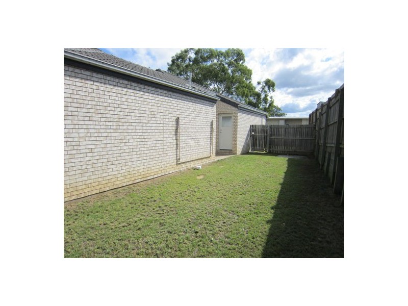 24 Lagoona Court, Churchill QLD 4305