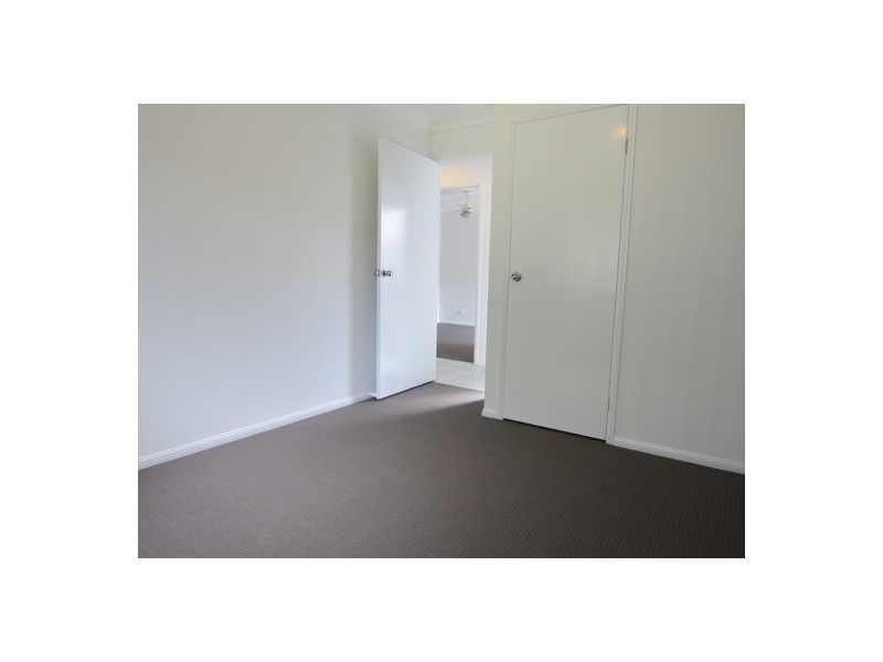 24 Lagoona Court, Churchill QLD 4305