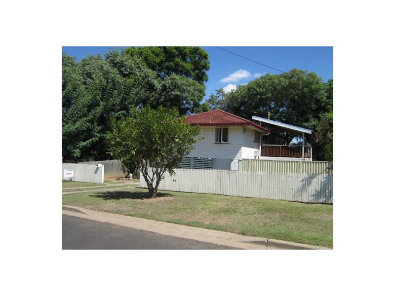 2 Felette Street, Leichhardt QLD 4305