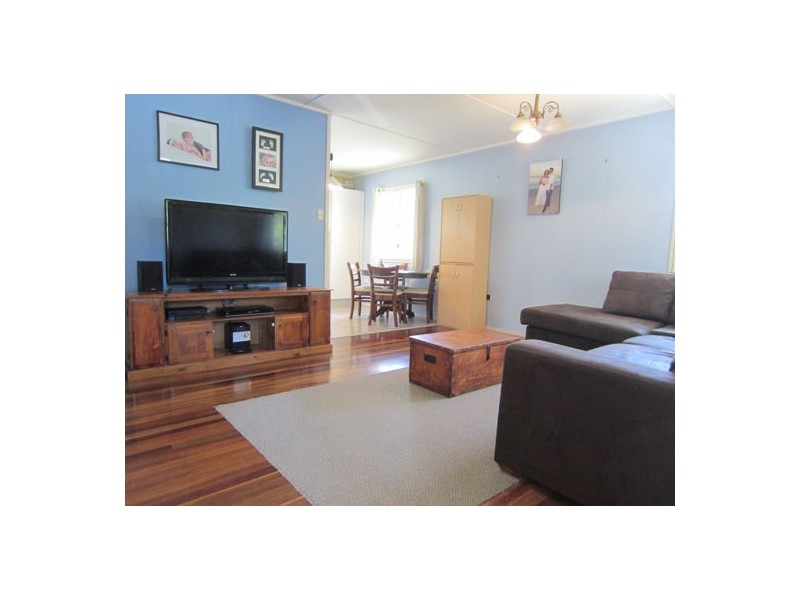 2 Felette Street, Leichhardt QLD 4305