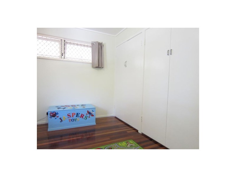 2 Felette Street, Leichhardt QLD 4305