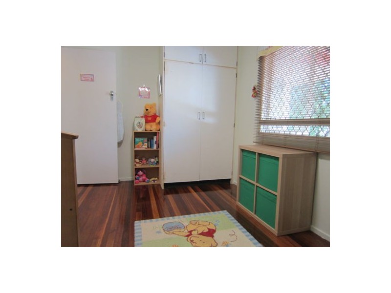 2 Felette Street, Leichhardt QLD 4305
