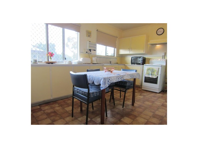 24 Baillieston Street, Leichhardt QLD 4305