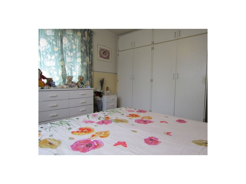 24 Baillieston Street, Leichhardt QLD 4305