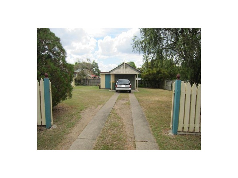 24 Baillieston Street, Leichhardt QLD 4305