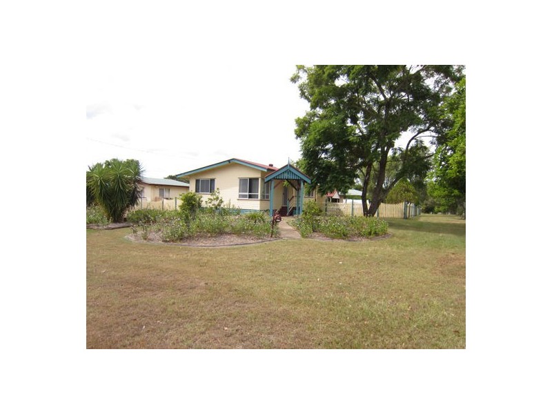24 Baillieston Street, Leichhardt QLD 4305