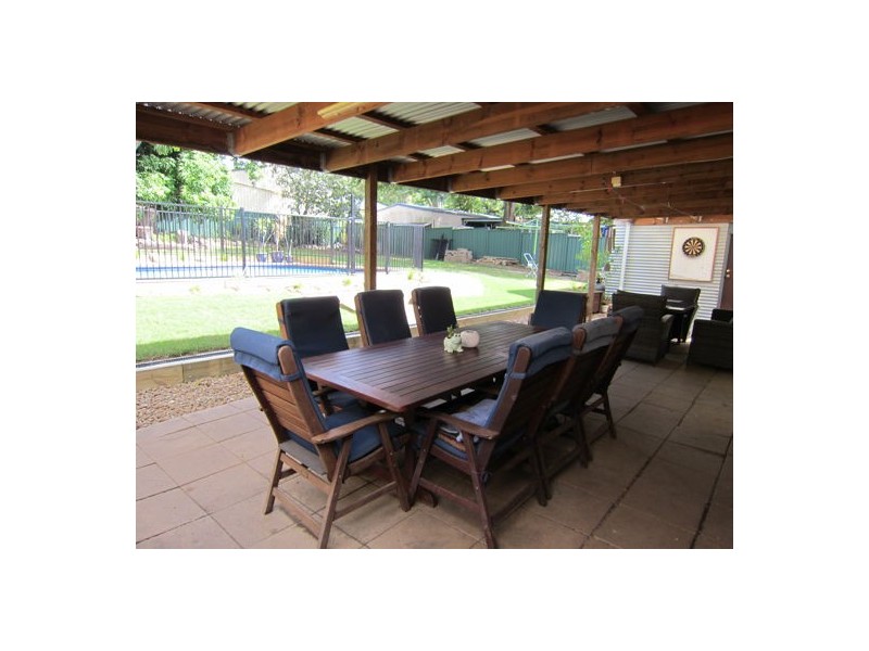 17 Whitehill Rd, Newtown QLD 4305