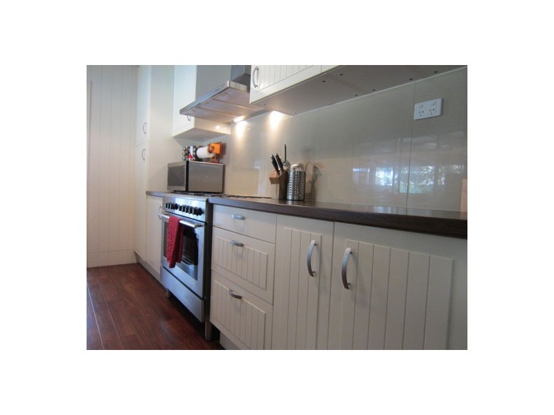 17 Whitehill Rd, Newtown QLD 4305
