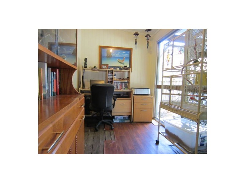 17 Whitehill Rd, Newtown QLD 4305