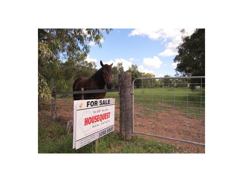 Eleazar Drive, Blacksoil QLD 4306