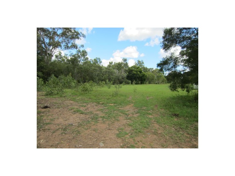 Eleazar Drive, Blacksoil QLD 4306