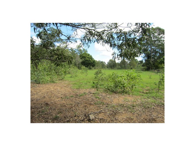 Eleazar Drive, Blacksoil QLD 4306