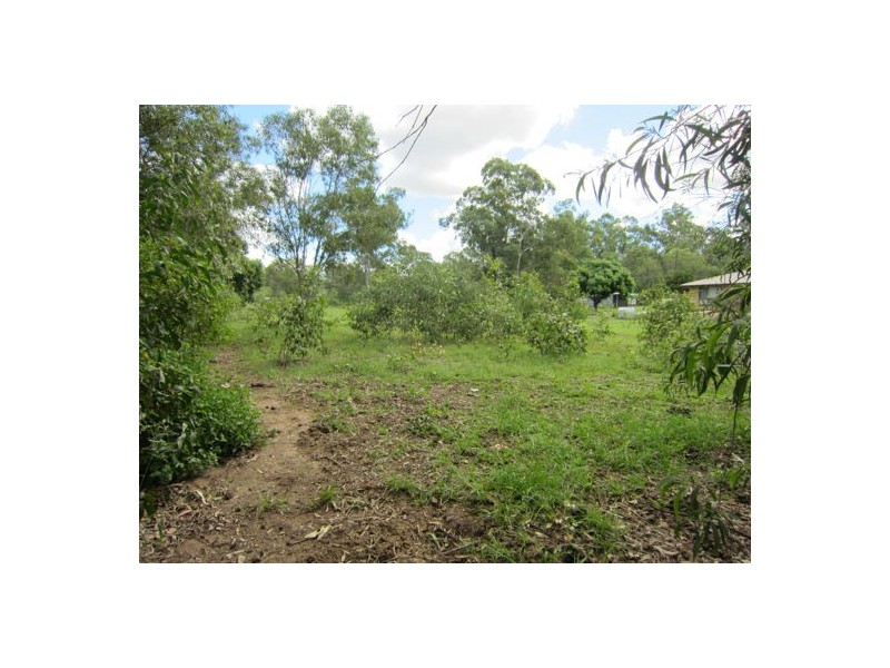 Eleazar Drive, Blacksoil QLD 4306