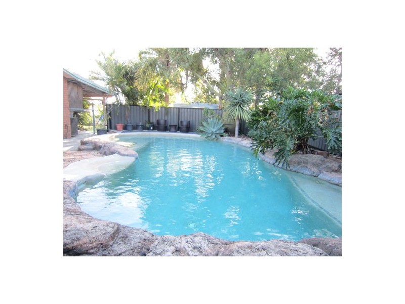 28 Hall Street, Yamanto QLD 4305