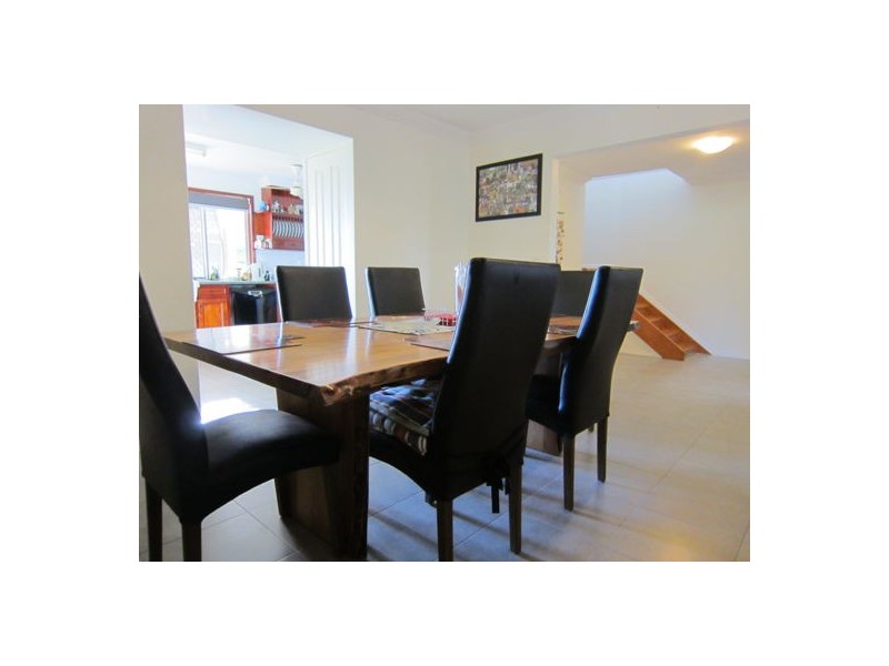 28 Hall Street, Yamanto QLD 4305