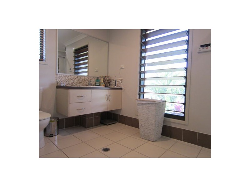 41 Newsky Court, Deebing Heights QLD 4306