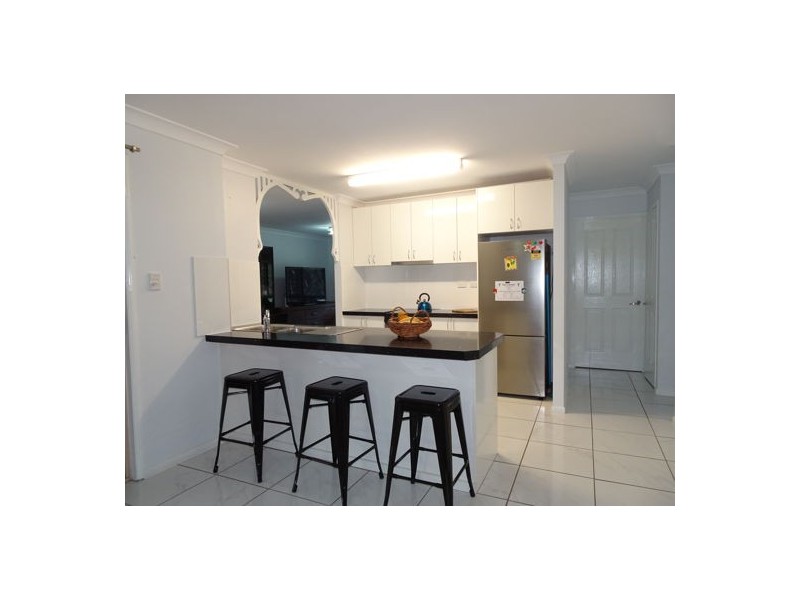 37 Sealy Street, Silkstone QLD 4304