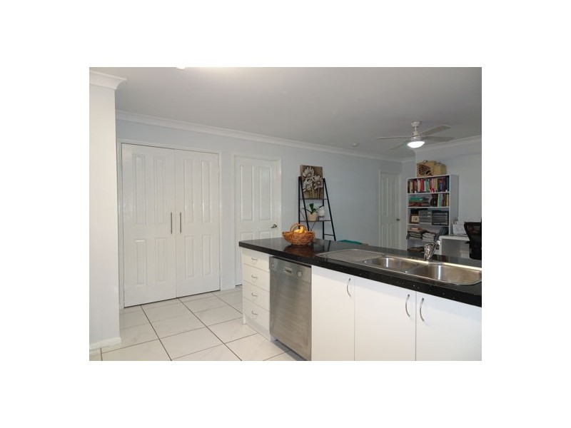 37 Sealy Street, Silkstone QLD 4304