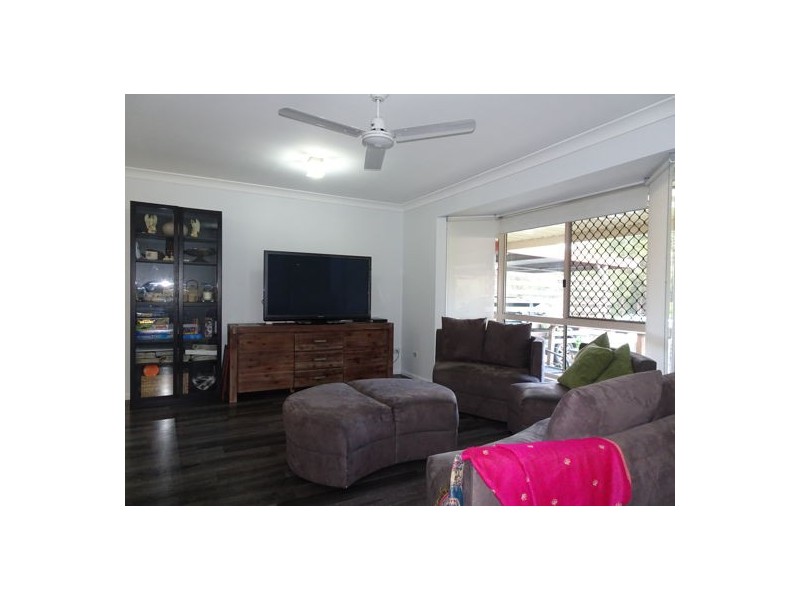 37 Sealy Street, Silkstone QLD 4304