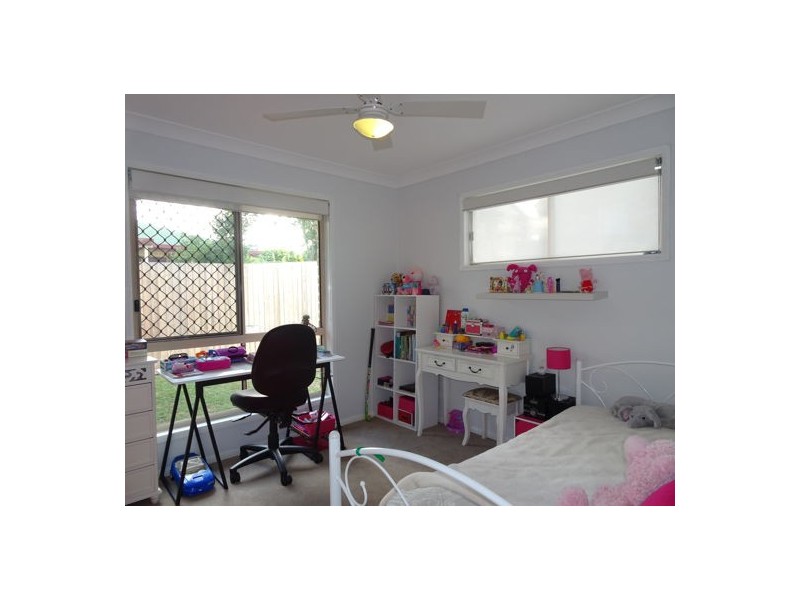 37 Sealy Street, Silkstone QLD 4304