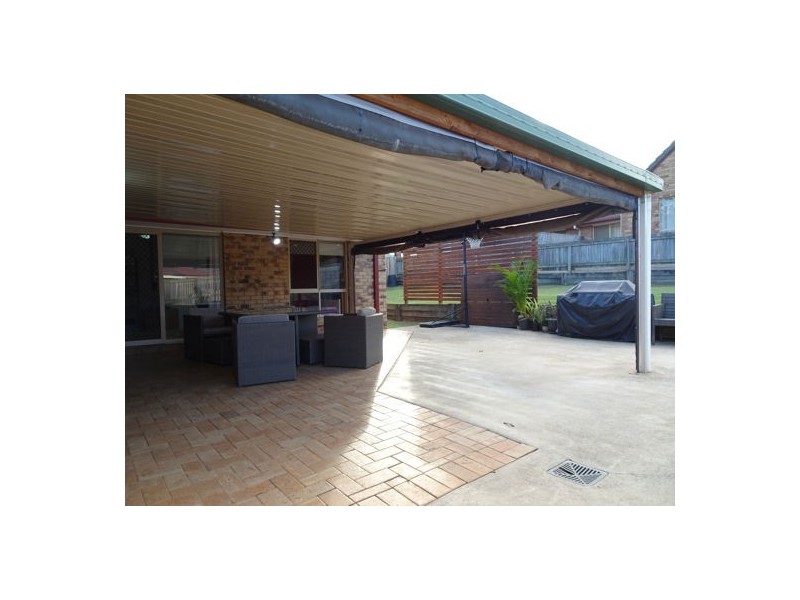 37 Sealy Street, Silkstone QLD 4304