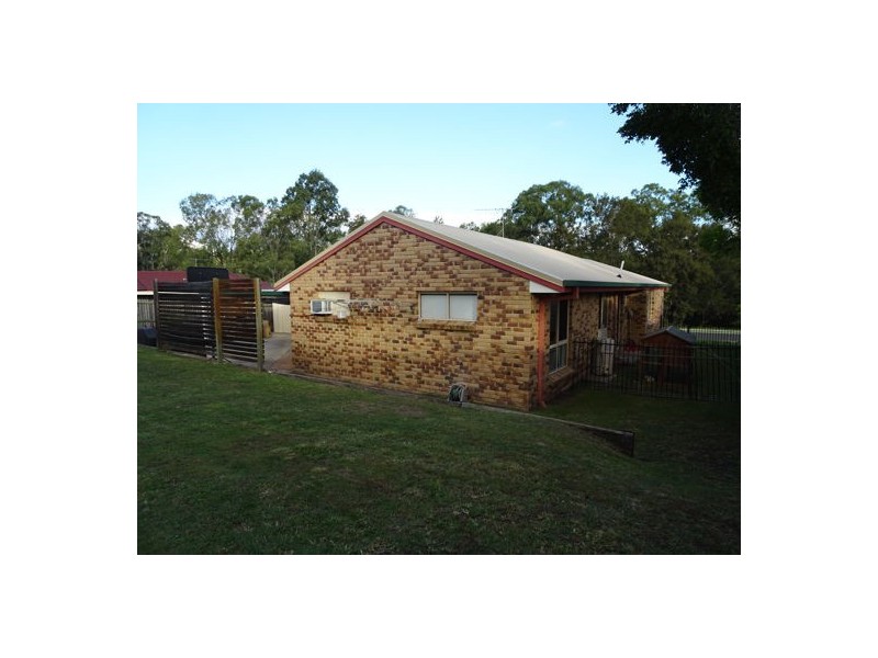 37 Sealy Street, Silkstone QLD 4304