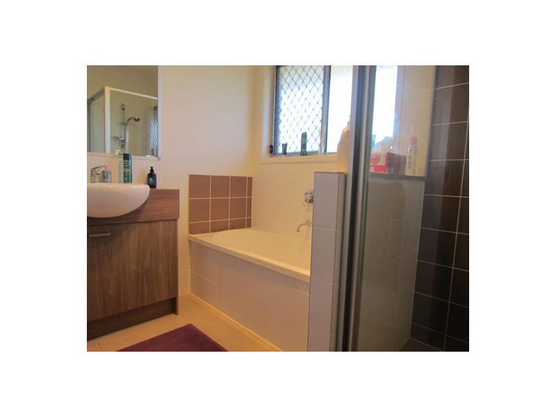 36/108A Cemetery Rd, Raceview QLD 4305