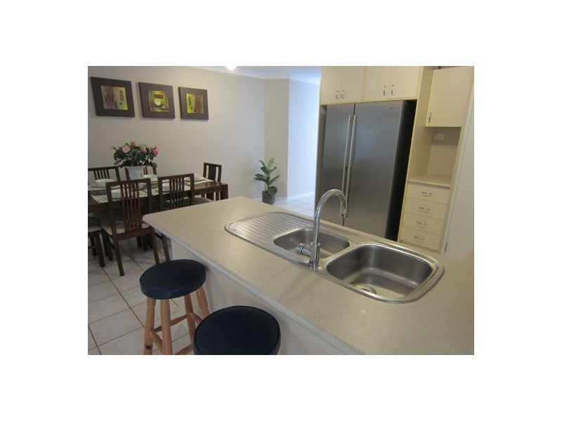 1 Banbury Close, Bundamba QLD 4304