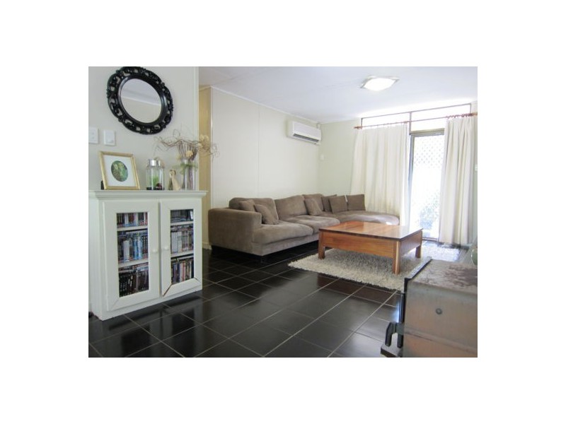 129 Velvet Street, Pine Mountain QLD 4306