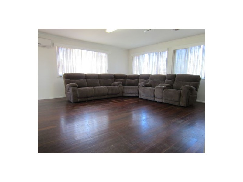 41 Prunda Parade, Raceview QLD 4305