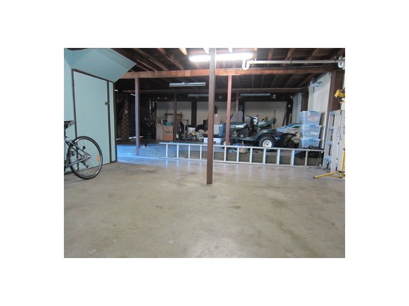 41 Prunda Parade, Raceview QLD 4305