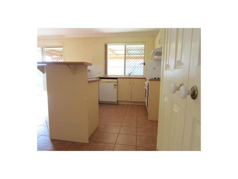 18 Kathleen Place, Yamanto QLD 4305