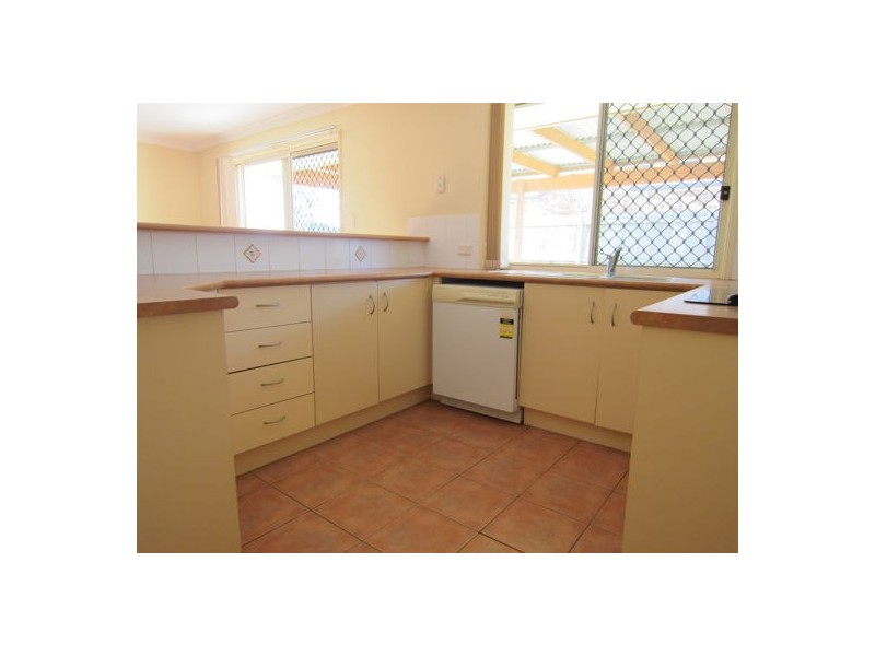 18 Kathleen Place, Yamanto QLD 4305