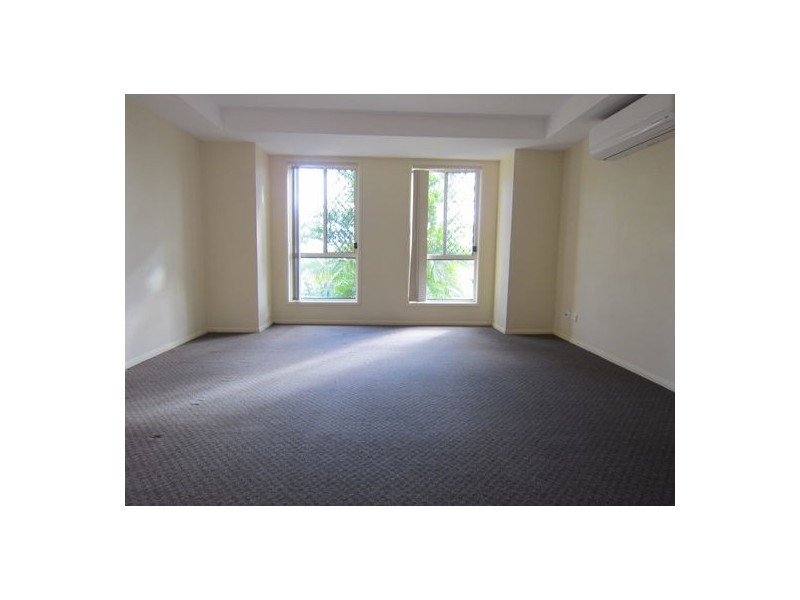 18 Kathleen Place, Yamanto QLD 4305