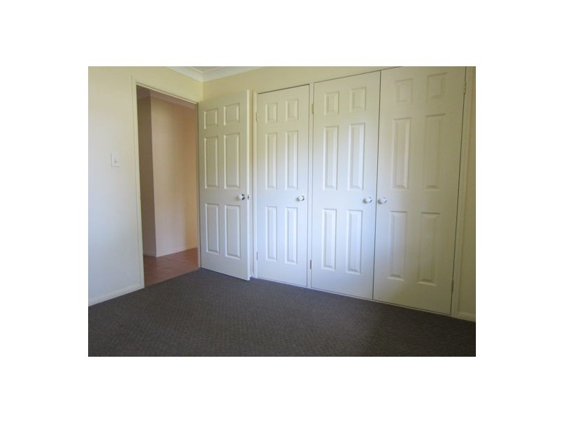 18 Kathleen Place, Yamanto QLD 4305